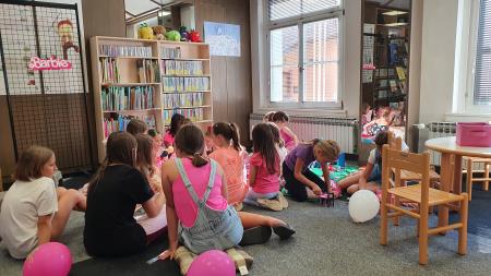 Barbie zabava v knjiznici, foto KPGT (1)